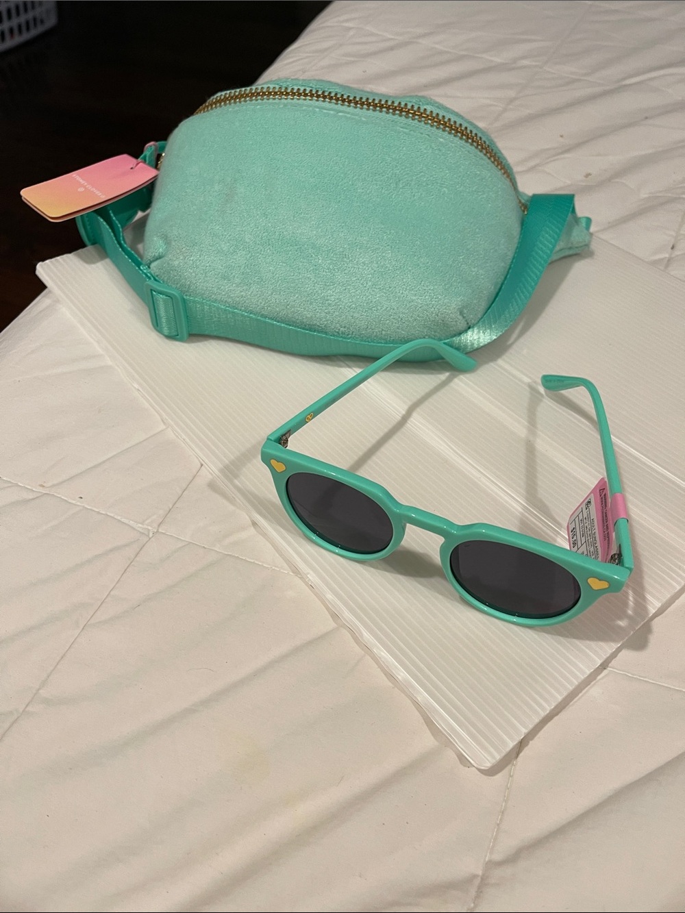 Set of cross body bag and sunglasses brand new so fabulous - Picture 6 of 7